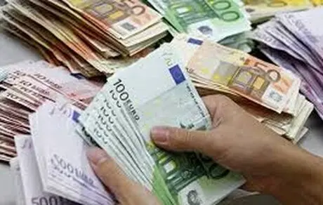 4.8 میلیارد دلار ارز 4200 تومانی که ناپدید شد/  32 درصد احکام قانون بودجه 97 رعایت شد