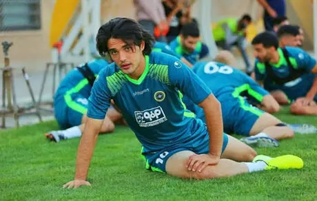 قرارداد نورافکن با سپاهان دائمی می‌شود