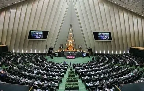 مجلس جای نماز جماعت و ختم قرآن است یا تصویب قانون؟