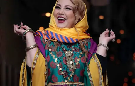رونمایی از مجسمه جنجالی بهنوش بختیاری+ عکس و بیوگرافی