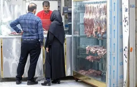 فروش گوشت گرم گوسفندی با قیمت پایین‌تر از 200 هزار تومان/ توزیع گوشت منجمد با قیمت تا 160 هزار تومان