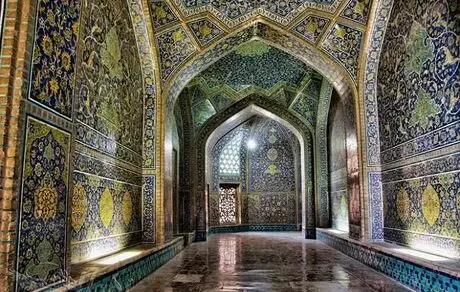 همه چیز درباره مسجد شیخ لطف الله شاهکار معماری اسلامی دوره صفویه
