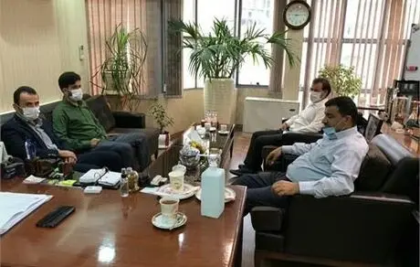 تجلیل مدیرعامل شرکت فولاد خوزستان از جوان فداکار حادثه کلینیک سینای تهران
