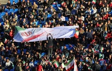 پاسخ محکم به افراد سودجو و معاند در ورزشگاه‌ها + عکس 