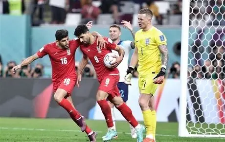 رشیدی:حسینی روی هیچ‌کدام از گل‌های انگلیس مقصر نبود.
