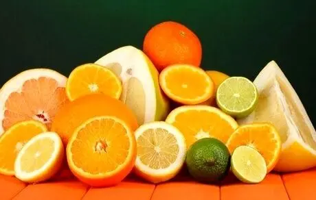 اگر میگرن دارید هیچ وقت این خوراکی ها را نخورید!