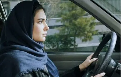 کلاس رانندگی لیندا کیانی به سوئیس رفت