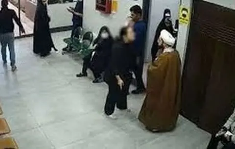 اجرای قانون حجاب میخ آخر بر تابوت سیاست در ایران است