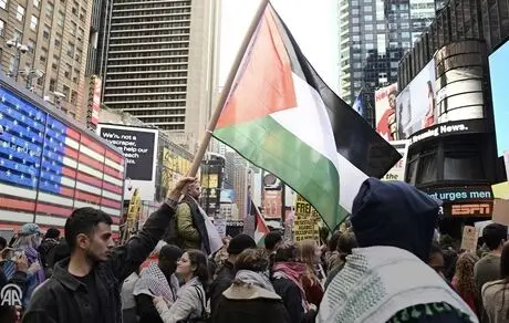 اخراج کارمندان بخاطر حمایت از فلسطین! 