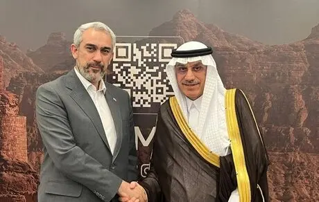 وزیر اقتصاد با رئیس بانک توسعه اسلامی دیدار کرد