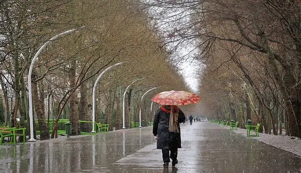 آخر هفته تهران بارانی خواهد بود/ هشدار نارنجی برای آلودگی هوا در اصفهان