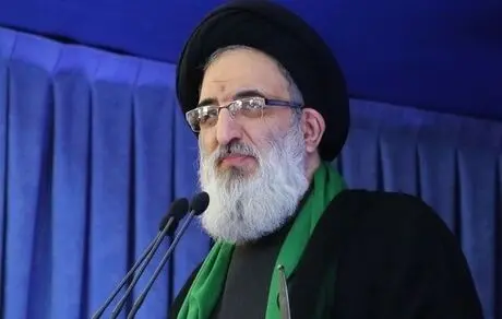 امام جمعه کرج: زنان ایرانی سگ باز شده‌اند!
