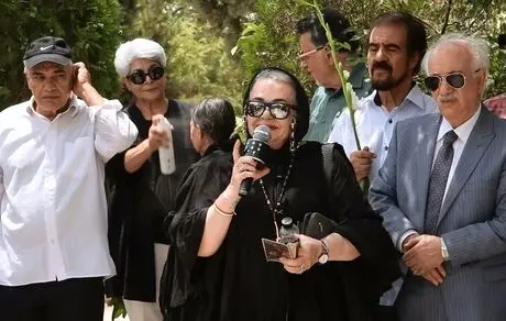 مراسم غریبانه سالگرد شهدای ۳۰ تیر در ابن بابویه برگزار شد