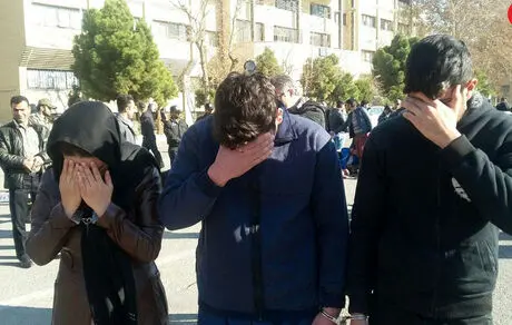 این زن سردسته سارقان باطری های خودرو بود
