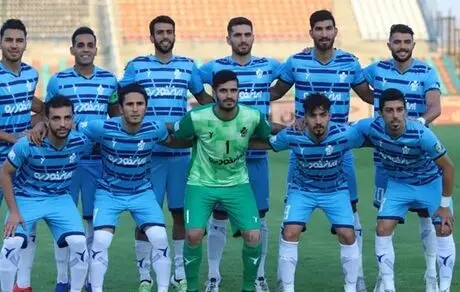 یک بازی تدارکاتی در برنامه شاگردان فرکی