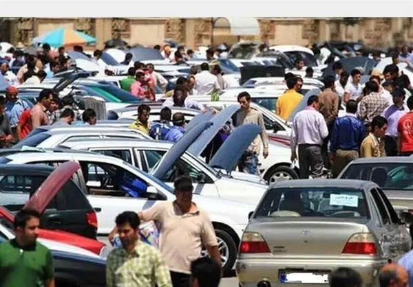 قیمت خودرو در بازار بالا می رود