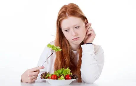 رژیم غذایی بینایی و شنوایی یک نوجوان را گرفت 