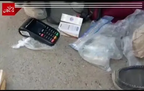 در تجمع ضد واکسنی مقابل مجلس روغن بنفشه فروختند