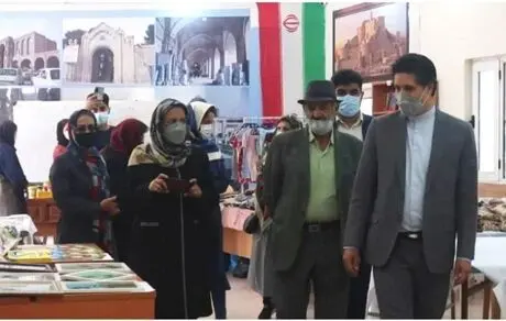 افتتاح نمایشگاه خوداشتغالی و مشاغل خانگی بازنشستگان کشوری در خانه مهر کرمان