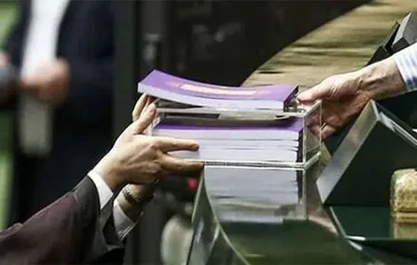 بودجه را تخیلی نوشته‌اند!
