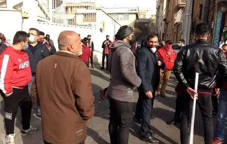  تجمع هواداران پرسپولیس این بار مقابل مجلس 