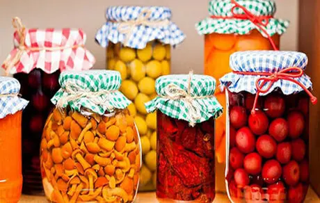 این افراد نباید ترشی بخورند
