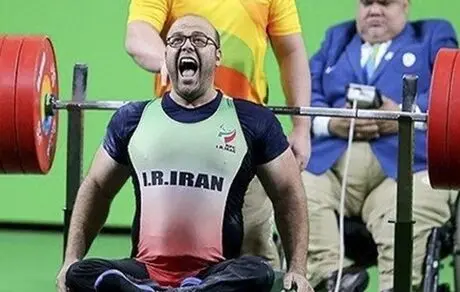 صلحی‌پور:هنوز چشم انتظار پاداش استانداری هستیم