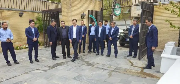 بازدید مدیرعامل بیمه البرز از شعب اصفهان و شهرکرد