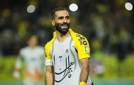 کیانی: شاید پولی کارت به کارت می‌شود که در بازی بی‌ربط شعار رئیس مافیا می‌دهند