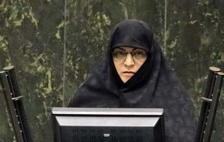 از حضور پزشک آقا در حوزه زنان جلوگیری می شود؟