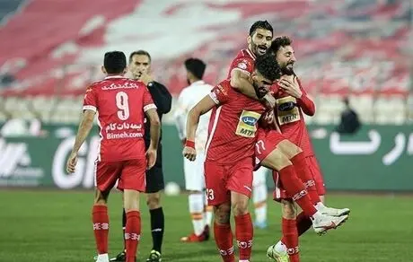 دو دفاع چپ پرسپولیس و تاجیک‌ها با هم رفتنی شدند