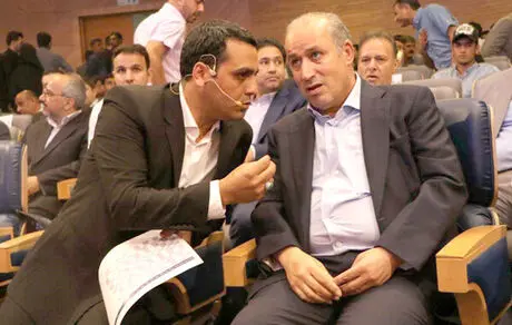 نیروی اخراجی بهاروند در کنار مهدی تاج