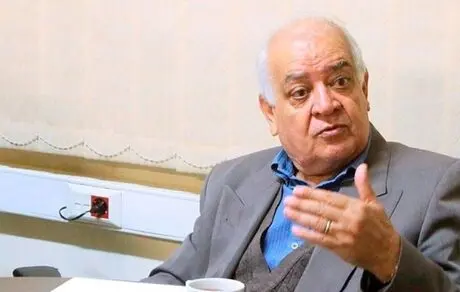 نیروی انسانی را رایگان در اختیار کشور بیگانه می‌گذارند آن وقت مرگ بر آمریکا هم می‌گویند