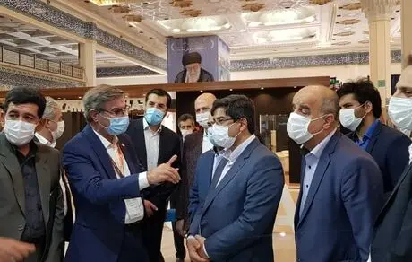 بازدید دکتر زرندی از غرفه شرکت معدنی و صنعتی چادرملو در نهمین نمایشگاه ماینکس