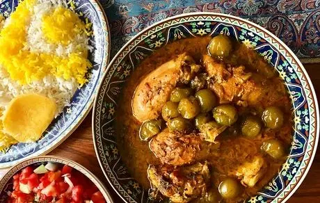 دستور تهیه خورشت گوجه سبز