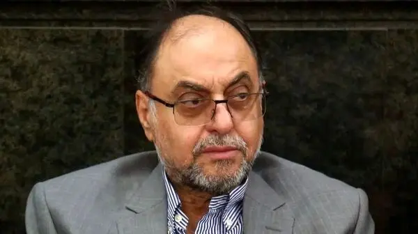 وحید حقانیان از کدام کاندیدا حمایت کرد؟