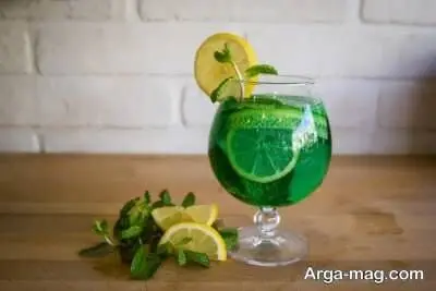 طرز تهیه موهیتو رستورانی در خانه با دو طعم مختلف

