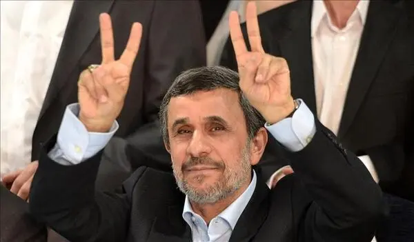 لباس غافلگیر کننده احمدی نژاد ! +عکس