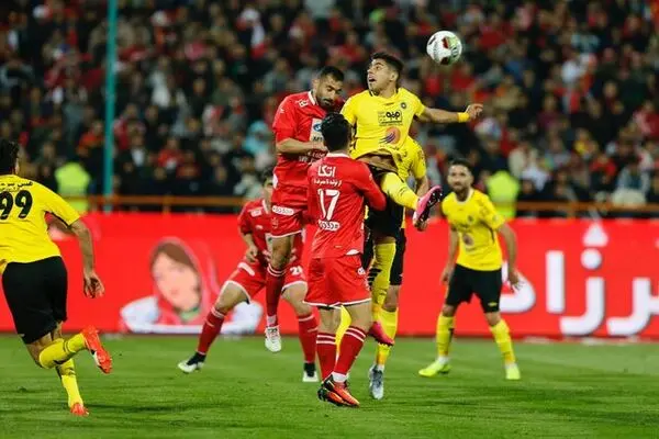  پرسپولیسی‌ها مثل "گروه کر" فحاشی می‌کردند