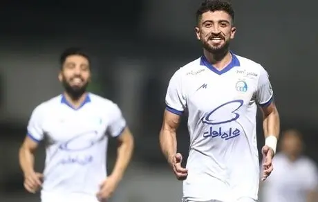 نساجی هافبک نیمکت‌نشین استقلال را می‌خواند