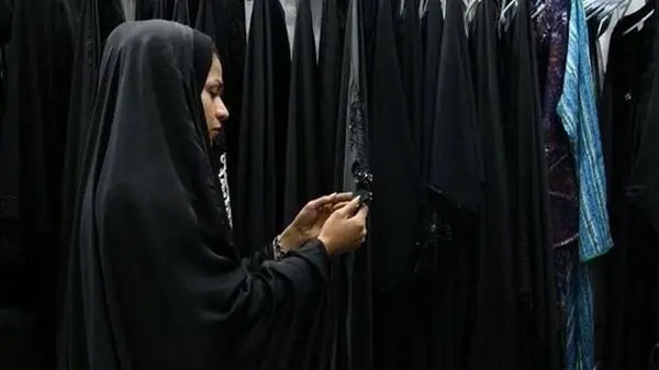 مشکل تولید چادر مشکی در ایران چیست؟