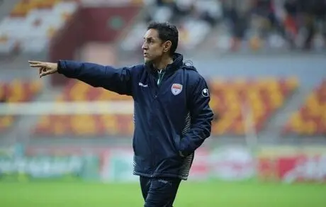 رجبی: نکونام نمی‌خواهد از فولاد برود