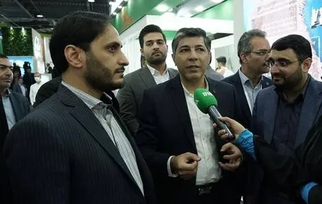 حضور سخنگوی دولت در غرفه شرکت ملی مس