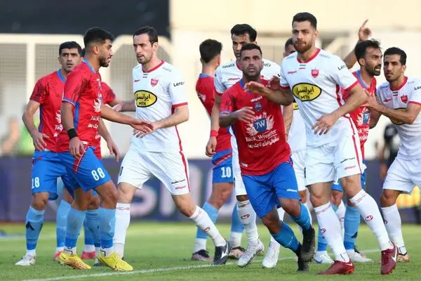 دو روز استراحت، هدیه گل محمدی به بازیکنان پرسپولیس