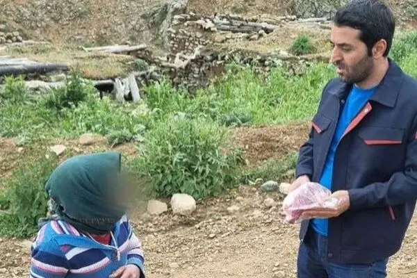 حرکت خداپسندانه مجتمع مس سونگون؛ توزیع گوشت قربانی در مناطق همجوار به مناسبت عید سعید قربان