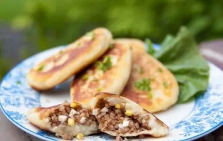 طرز تهیه پنکیک عدس و سیب زمینی