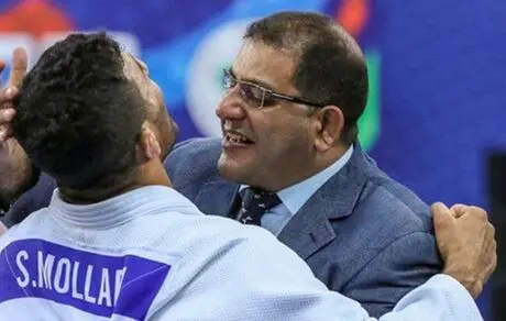 منصوری راه ملایی را در پیش گرفت