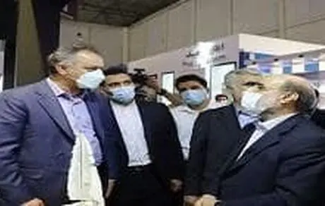 بازدید مدیرعامل هلدینگ پتروشیمی خلیج فارس از غرفه بانک کارآفرین