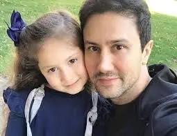 شاهرخ استخری مهراد جم را با خاک یکسان کرد + عکس جنجالی