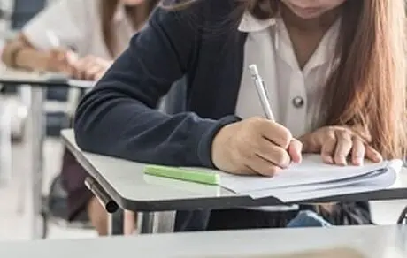 تمرکز در جلسه امتحان 
